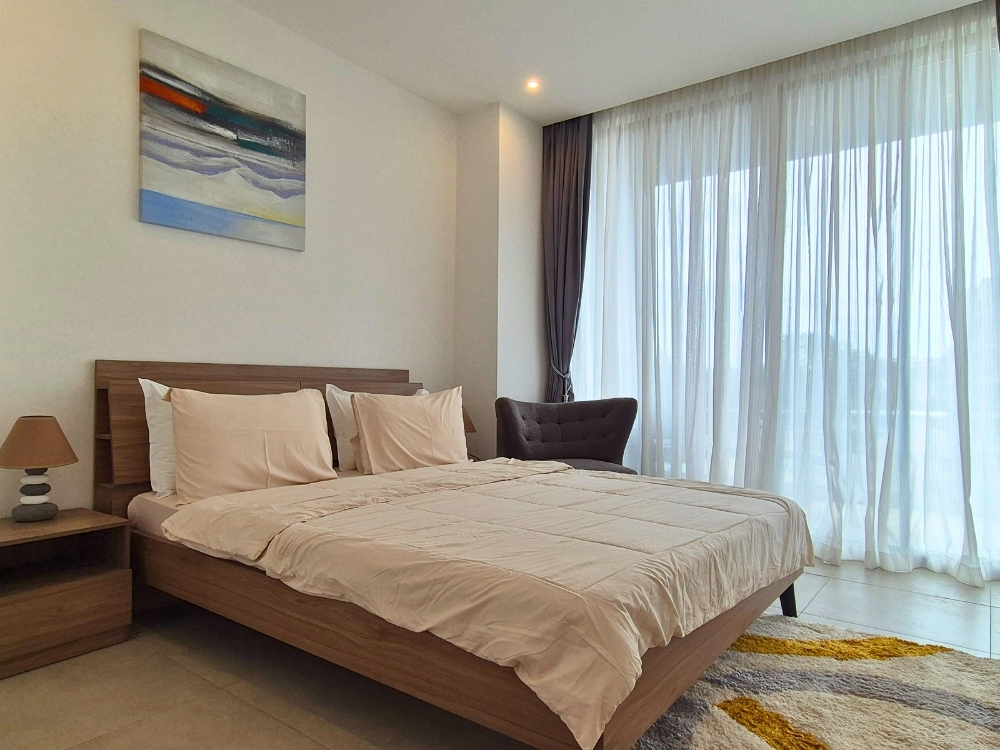 2 Fully Furnished Bedroom Apartment