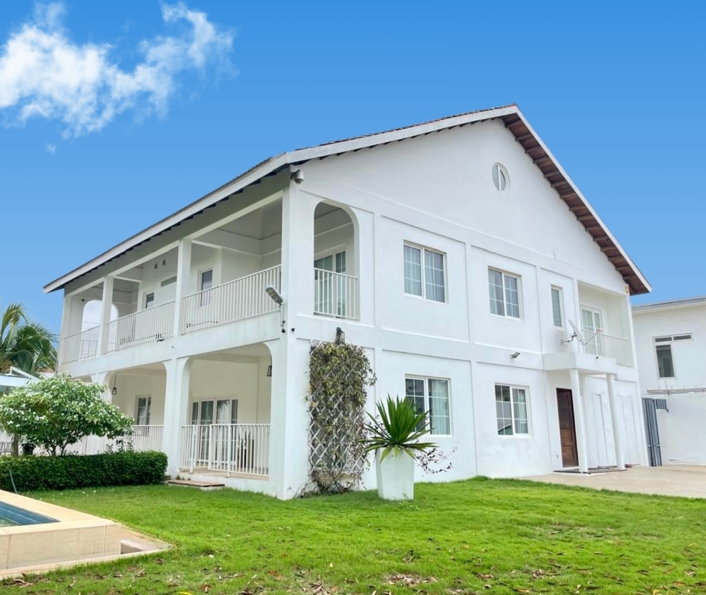Beautiful Fully furnished  House