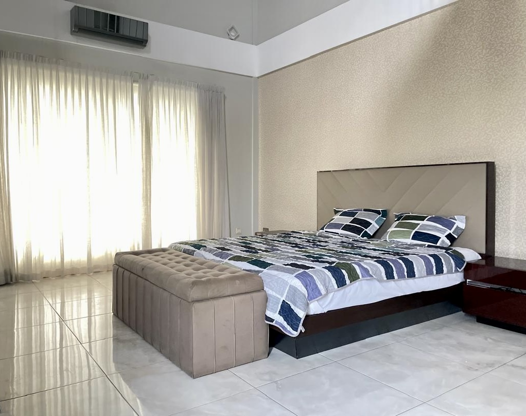 Beautiful Fully furnished  House